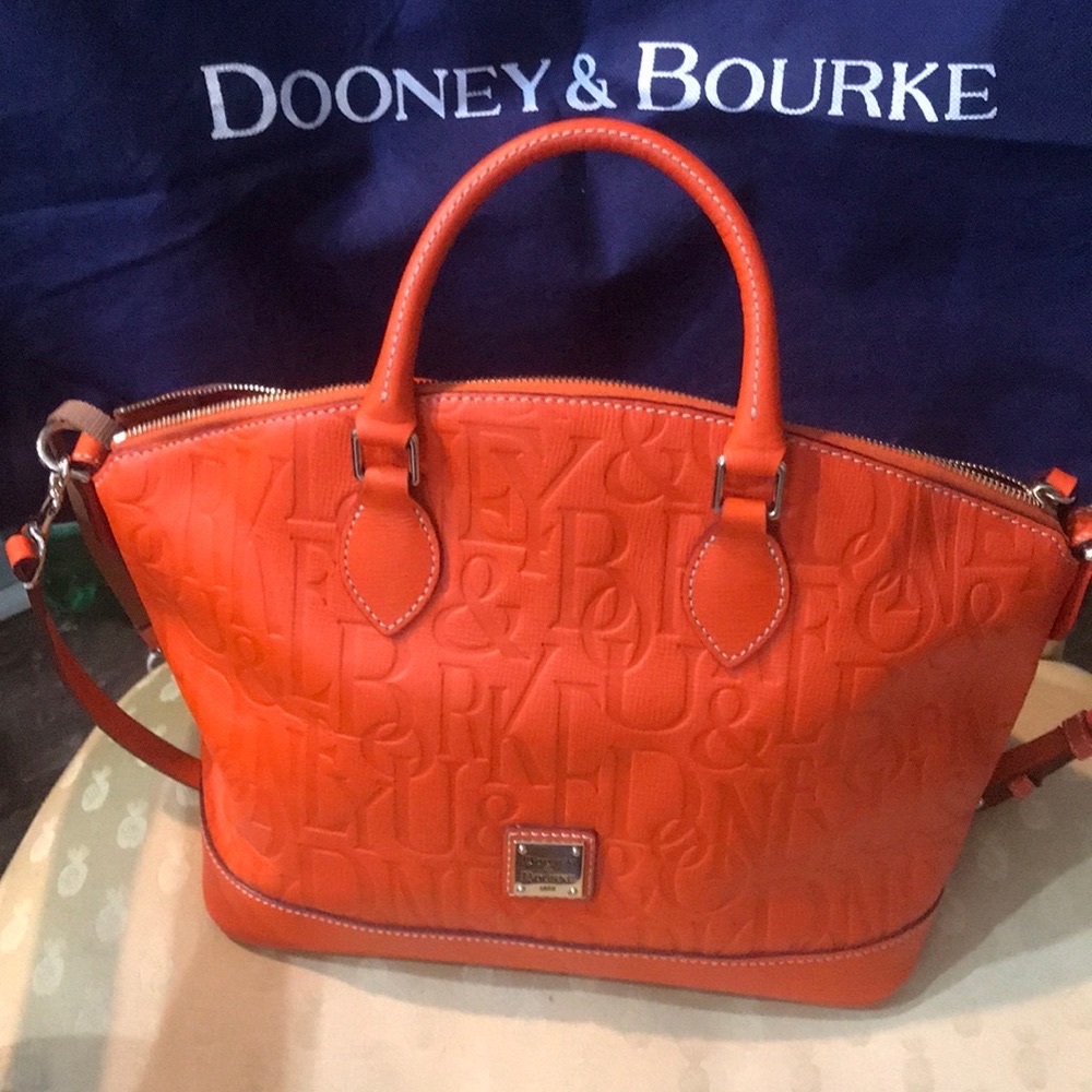 Dooney & Bourke Bag